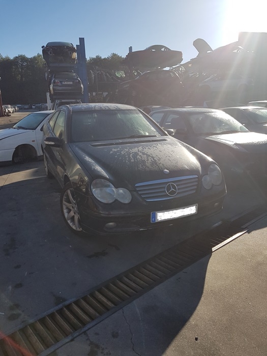 Mercedes   BENZ SPORT COUPE 220CDI 